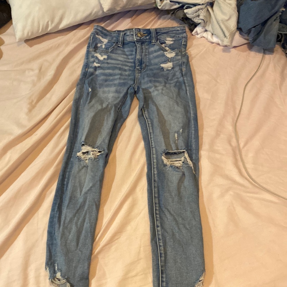 American Eagle woman’s ripped skinny jeans.